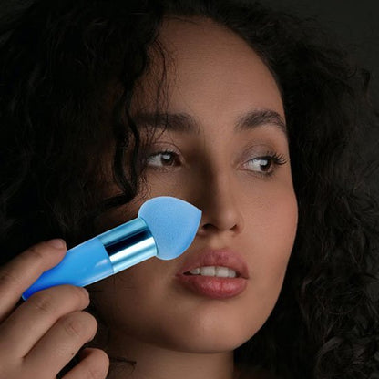 pinceau maquillage beautypro bleu bout en cone
