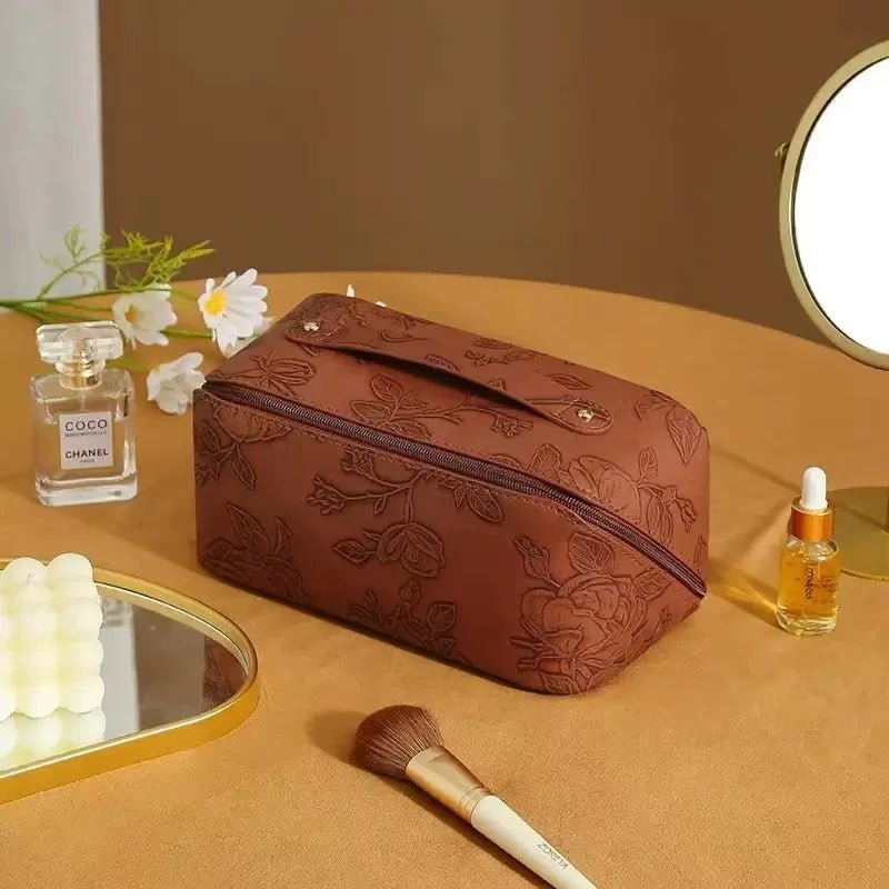 trousse maquillage cuir pu floral embosse coloris brun organiseur beaute voyage